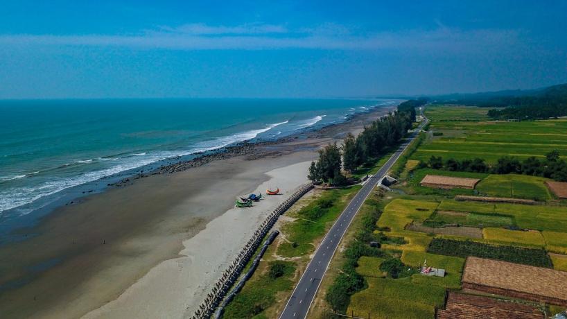 Coastal areas in Cox’s Bazar district is facing impacts of sea level rise and coastal erosion.